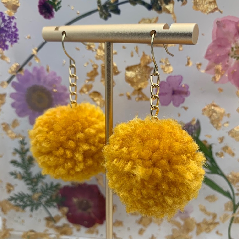 Custom Made Pom Pom Earrings